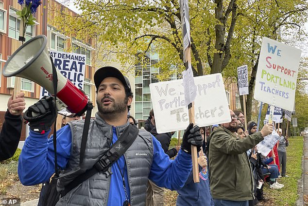 The Portland Association of Teachers (PAT) union has called off their pickets after securing what it described as the 