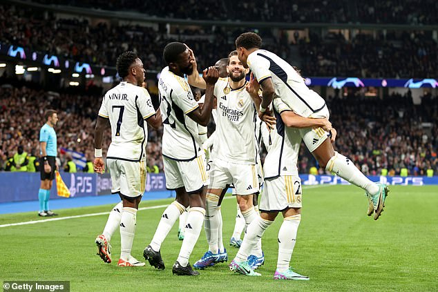 Real Madrid has qualified in style for the eighth finals of the Champions League on its own pitch