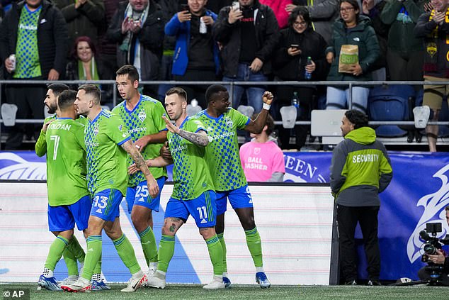 The Seattle Sounders defeated FC Dallas 1-0 to advance to the semifinals of the Western Conference