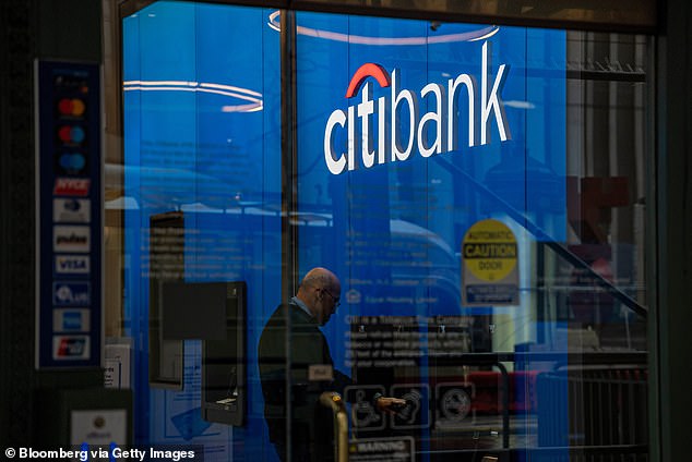 Citibank told some credit card customers that if they don't opt ​​for paperless billing, they will lose access to their online account