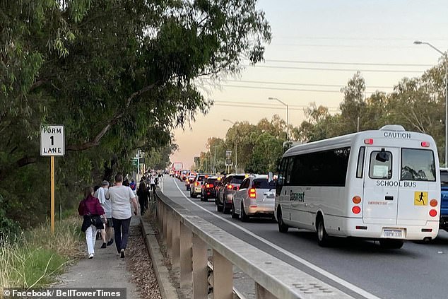 Ticket holders took to social media to express their frustrations, with many having to walk two kilometers from their vehicle to the main entrance of the event, causing them to miss the opening and start of the show