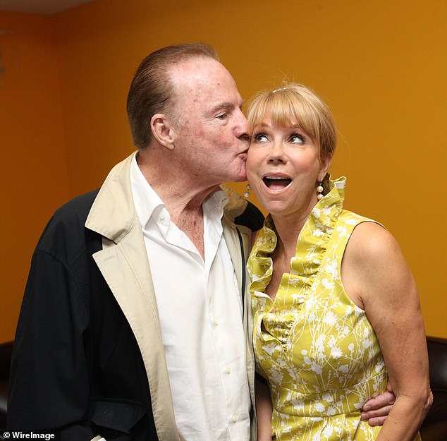 Gifford married Kathie Lee in October 1986.  The two were happily married for almost 30 years