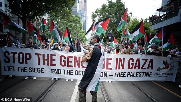 In Melbourne, pro-Palestinian protesters take over entire city streets