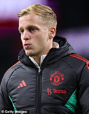 Donny van de Beek could also be approached by Italy