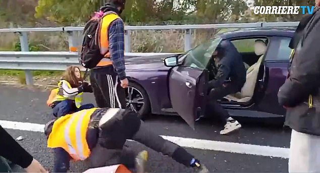 Italian newspaper Corriere della Sera reported that dozens were stuck in the blockade that prevented drivers from heading towards Rome from Civitavecchia.