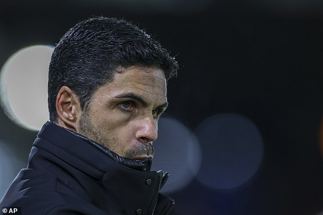 Arsenal manager Mikel Arteta refused to blame his new No. 1 goalkeeper for the mistakes