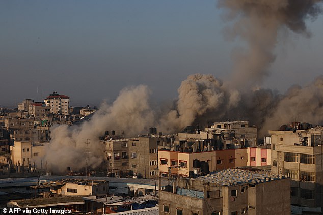 Within minutes of announcing the resumption of conflict on December 1, Israeli airstrikes hit the Palestinian town of Rafah in the southern Gaza Strip.