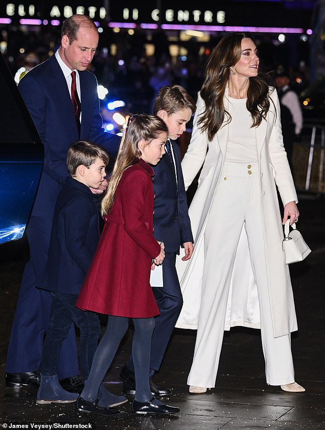 Kate, who arrived at the service earlier in the day, greeted her family as they arrived together in a blue car