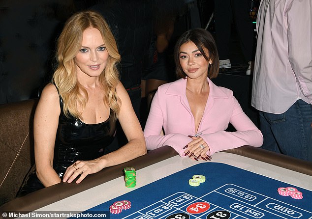 After a quick photo session, both actresses were able to try their luck playing a game of roulette at a table during the fun event