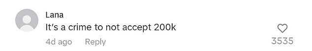 Elliott's video has been viewed more than 935,000 times, with commentators divided over what they would have done in her situation