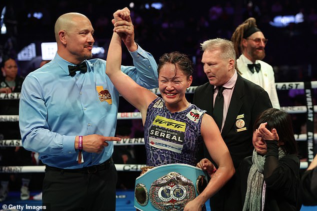 Yoshida took the fight on less than two weeks' notice and is now the IBF champion