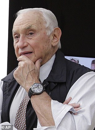 Leslie Wexner (pictured), the former CEO of L Brands, recently withdrew Wexner Foundation funding for the college that supported Israeli professionals to earn a one-year degree from the Harvard Kennedy School