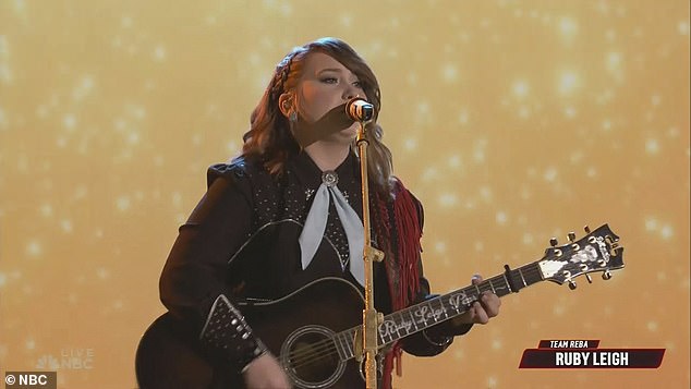 The two-hour live show started with Ruby Leigh, 16, from Reba's team performing the John Denver song Take Me Home Country Roads at the request of fans.
