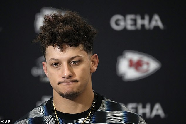 Mahomes praised his Hall of Fame teammate Kelce after the Bills loss