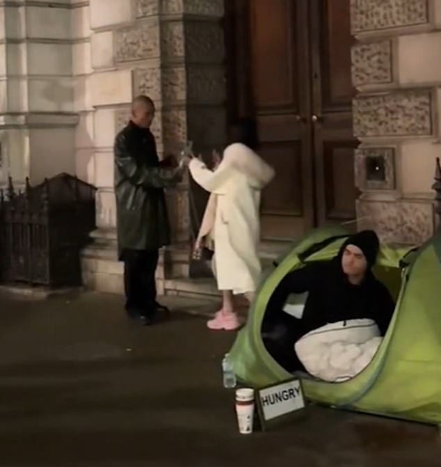 The photoshoot took place outside 'The Geological Society' in Piccadilly, central London