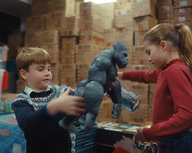 During the visit, little Louis picked up a toy version of King Kong from the range of gifts and commented on how big the plastic gorilla was.