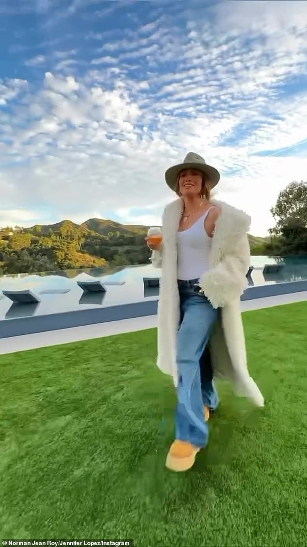 Earlier this month, Lopez showed off her infinity pool on her Insta Stories