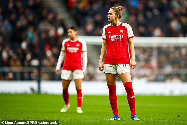 Vivianne Miedema came on as the striker tried to get fit again after a cruciate ligament injury