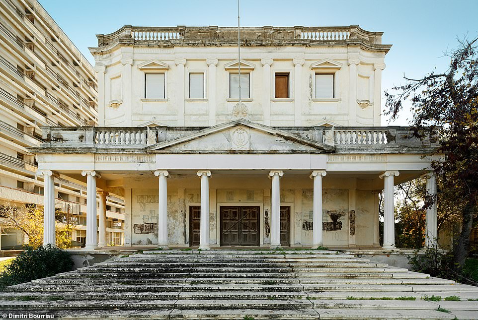 An old school in Varosha that has fallen into disrepair.  “The interior seemed interesting to me, but I couldn't find any way to get in,” Dimitri explains