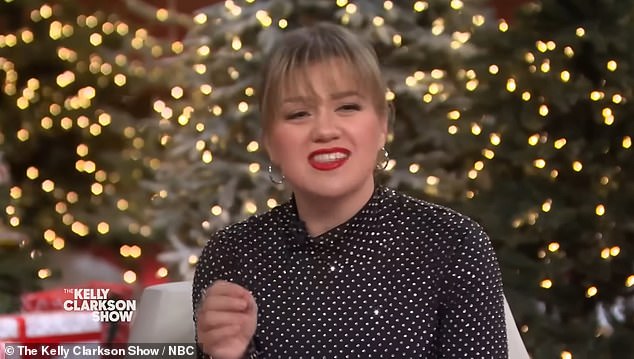 It also caused host Kelly Clarkson to quickly – and hilariously – switch topics