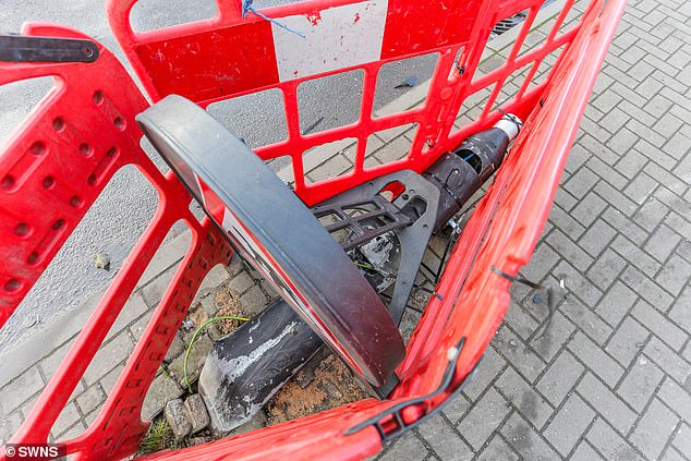 All that remains of the horrific crash in Olten is a small part of the bent lamppost pictured above