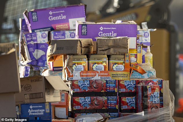 The startling sight of baby food in Eagle Pass, Texas, where hundreds of children are among migrants waiting to be processed by Border Patrol in freezing temperatures