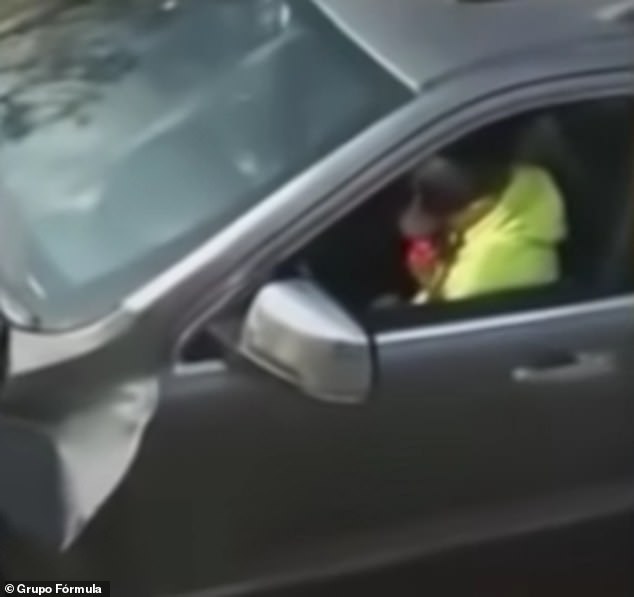 A still image from a video filmed by a bystander showed actor Octavio Ocaña still conscious after accidentally shooting himself in the head following a crash during a police chase