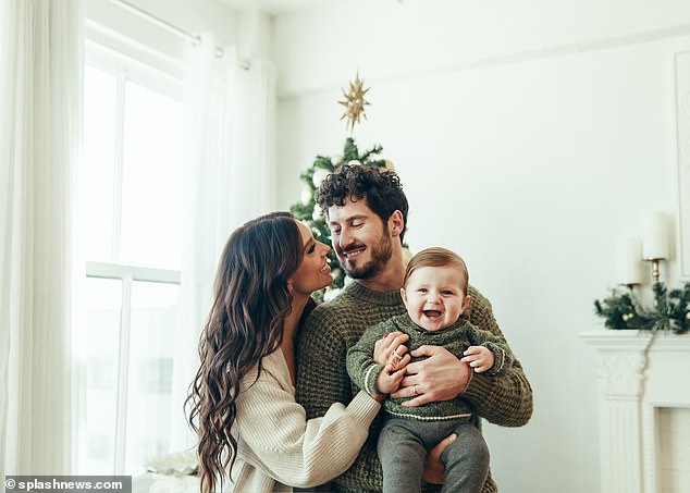 The family accessorized with knitwear as they celebrated the holidays, with Jenna wearing her hair in waves and a rich makeup palette.