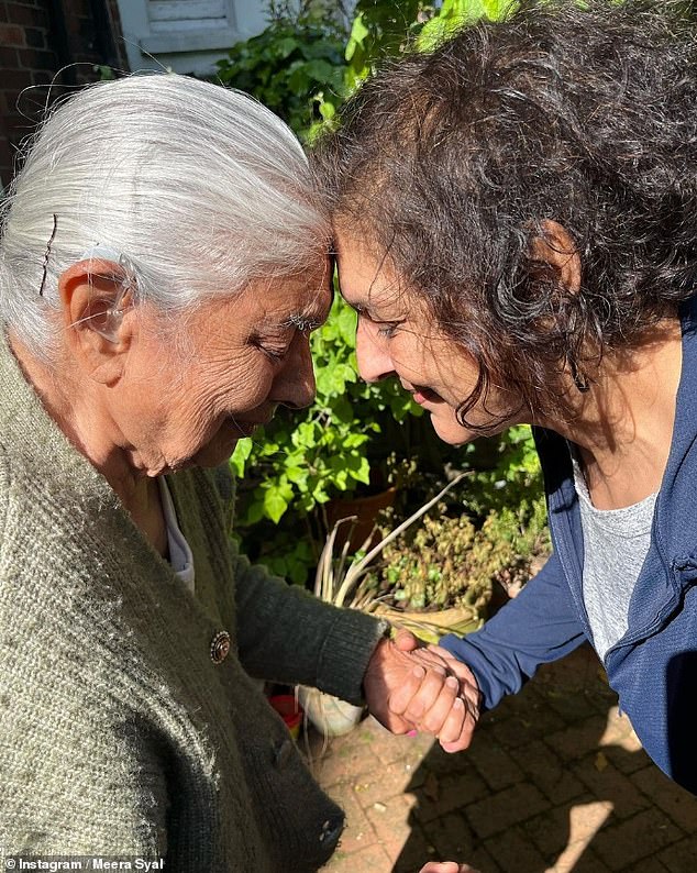 The comedian lost her mother Surinder Kaur earlier this year and praised the volunteer who stood by her side during her 'terrible' last month