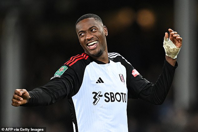 Tosin Adarabioyo has told Fulham he wants to leave as a free agent at the end of the season