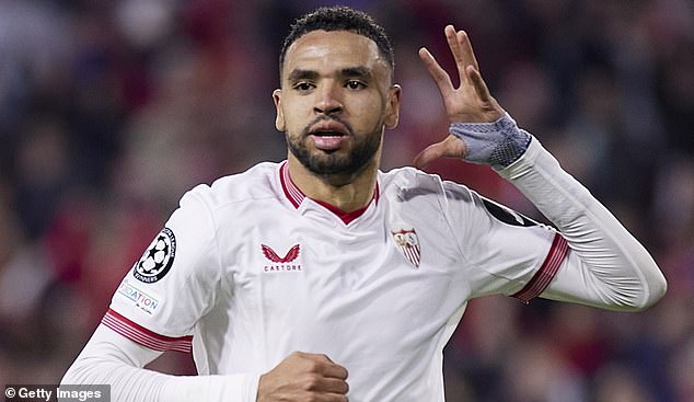 Erik ten Hag would like to add another Moroccan to his books, with Seville frontman En-Nesyri