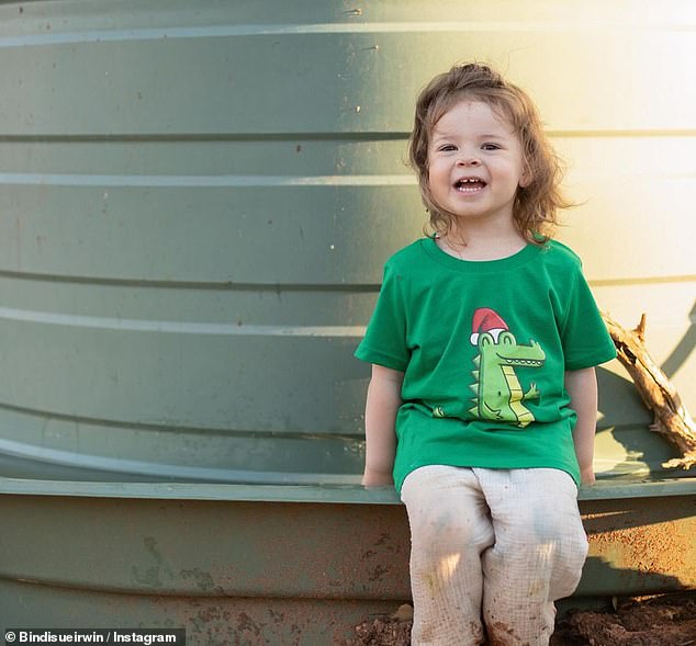 Numerous fans commented in their comments that they could see shades of Bindi and Robert's father, Steve Irwin, while others noted a strong resemblance to both of her parents.