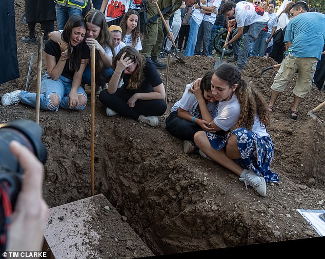 Noam, Ayelet, Hodaya, Noa and Rotem, friends of Noiya, mourned the loss of their good friend