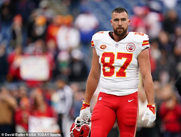 34-year-old Chiefs star Kelce falls 76 yards short of another 1,000-yard season