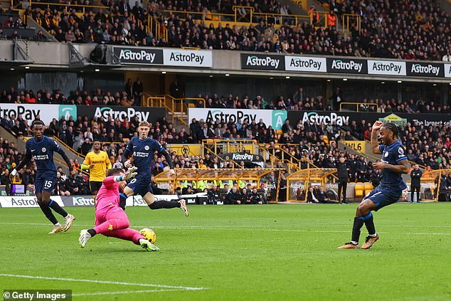 With Nicolas Jackson and Cole Palmer to his right, Sterling shot and was denied by Jose Sa