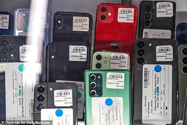 There are many iPhones left behind on flights by their former owners.