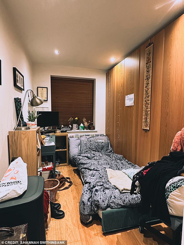 Hannah Swithinbank shared this image of her Christmas arrangement, saying she slept in her own study, surrounded by sermon notes and a trumpet she played at a crib service this evening