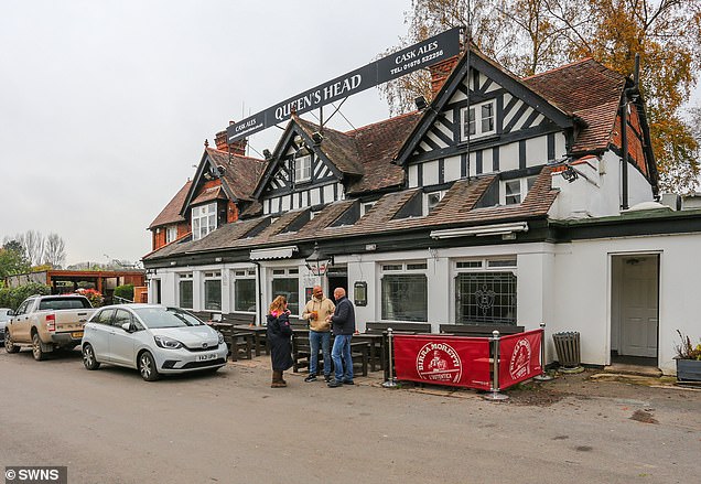 Historic photo recreated at The Queens Head, Meriden