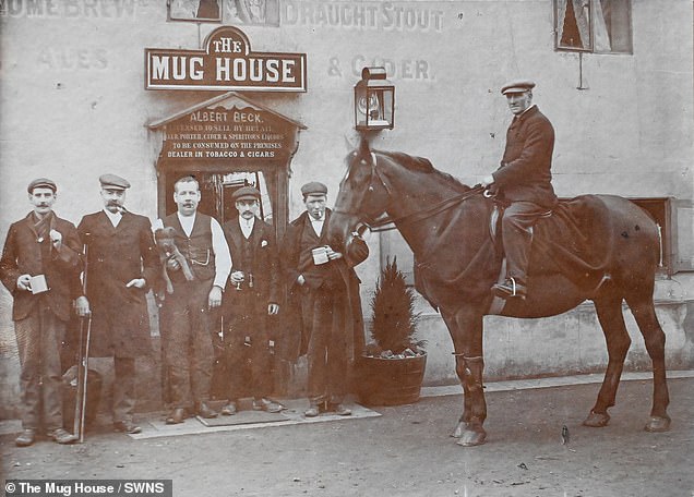 Historic photograph, dated 1913, The Mug House in Claines, Worcestershire