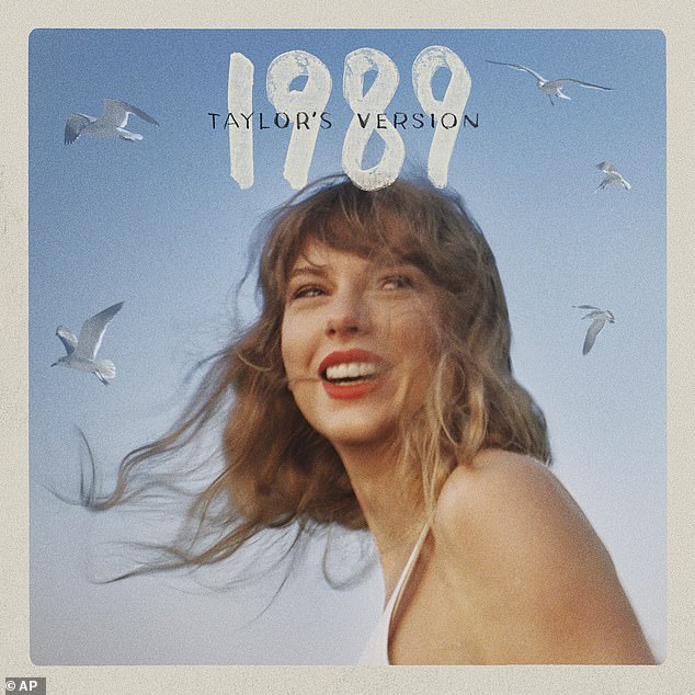 The 34-year-old singer has returned to the top of the Billboard 200 with 1989 (Taylor's Version), which has also topped Australia's ARIA charts for eight consecutive weeks.