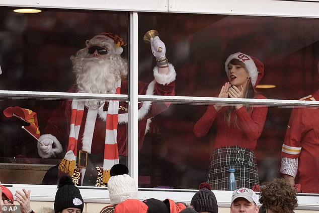 Taylor Swift was joined by Santa Claus in the VIP suite after arriving from Nashville hours earlier
