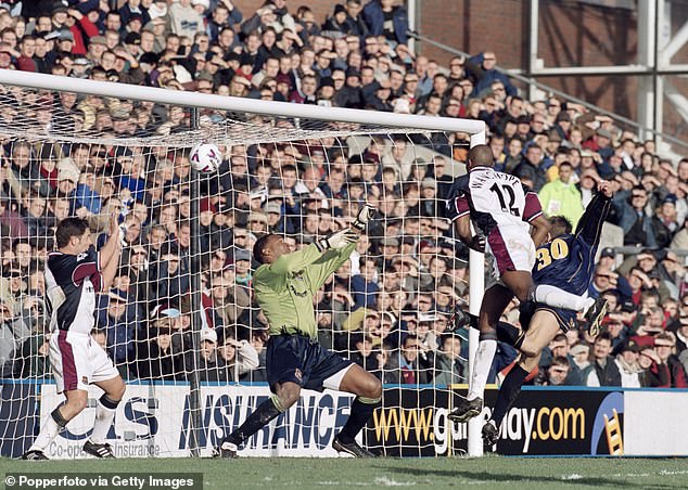 The Boxing Day in the Premier League took place in 1999, when 35 goals were scored