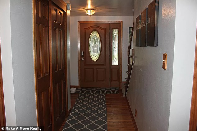 The entrance hall of the approximately 2,000 square meter house