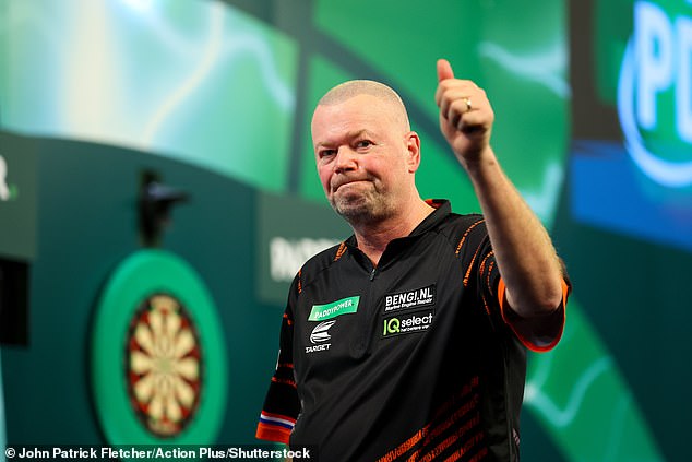 Former world champion Raymond van Barneveld could wait in the last sixteen