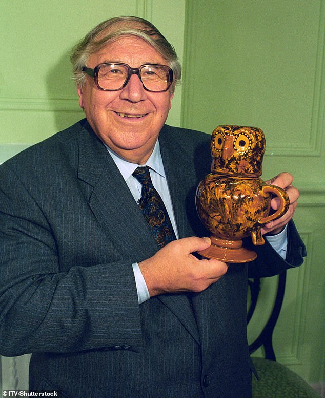 Worcester pottery guru Henry Sandon, who has died aged 95, hoped to take his favorite piece of porcelain with him