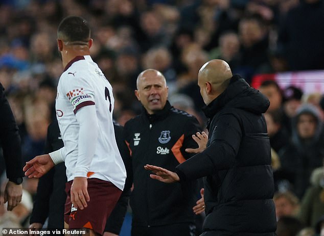 The Spanish manager then pushed Walker back onto the pitch and quelled the tension