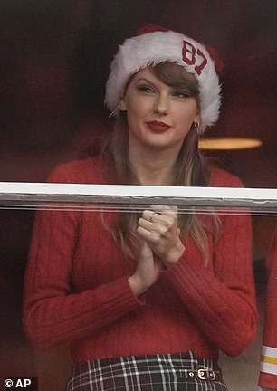 Taylor Swift goes to Raiders-Chiefs