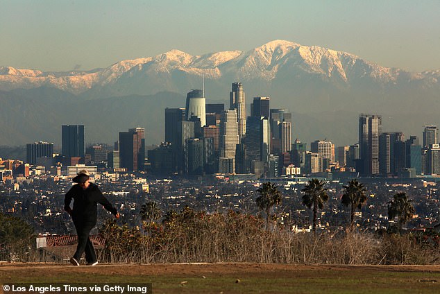 It turned out that Los Angeles would lose 26,100 residents if all those searchers continued to move