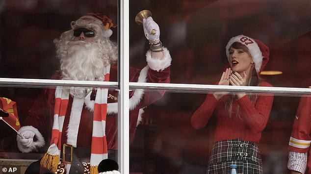 Austin Swift dressed up as Santa Claus while traveling with his sister to watch Travis Kelce on Christmas