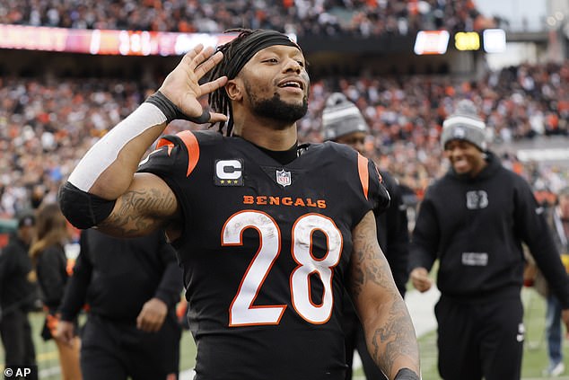 Bengals' Joe Mixon needs one more touchdown to reach 10 for the season and $250,000